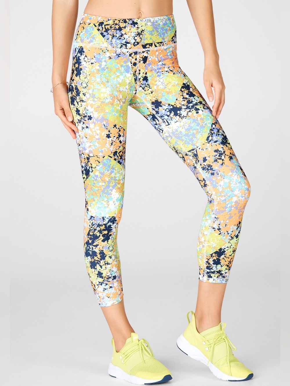 Fabletics Define PowerHold® Mid-Rise Meridian Remix Capri Leggings Size Large